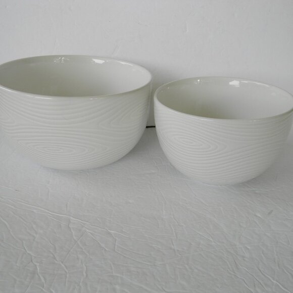 NEW TEMP-TATIONS WOODLAND SET OF 2 NESTING BOWLS WHITE 1QT & 2QT - Picture 1 of 7